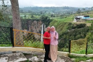 Pesona Air Terjun Sipiso
