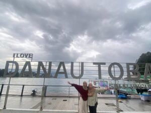 Danau Toba dan Kenangan yang Datang Tanpa Dirancang