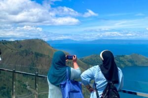 Percutian Bajet Danau Toba